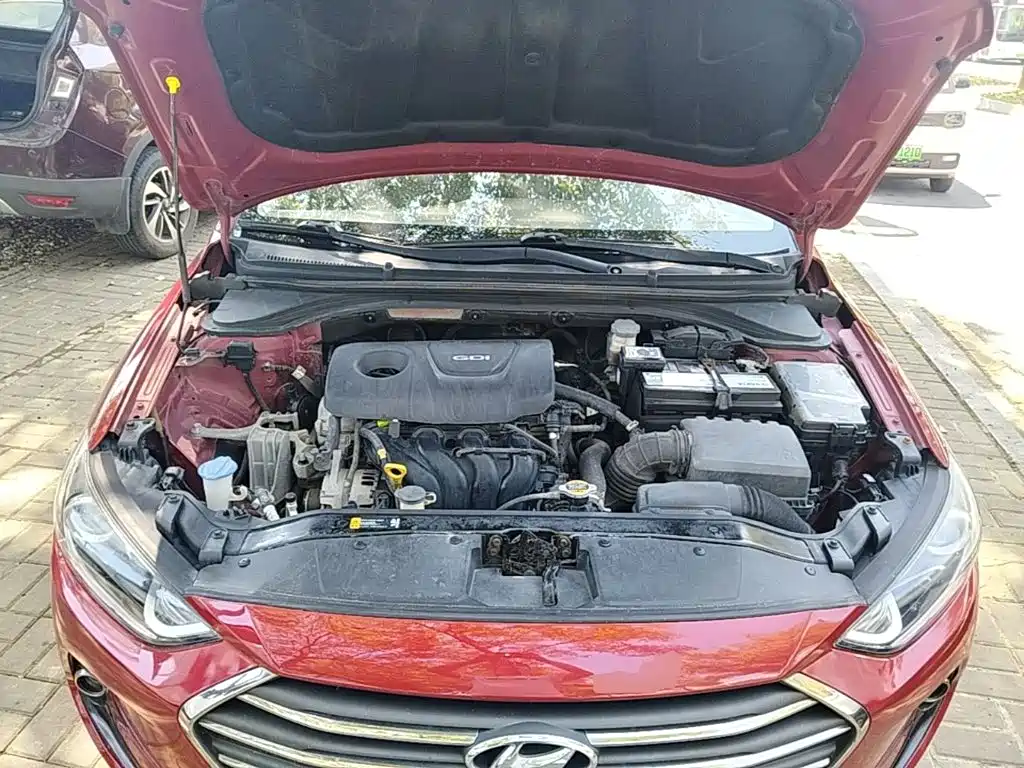 Hyundai Elantra — миниатюра 20