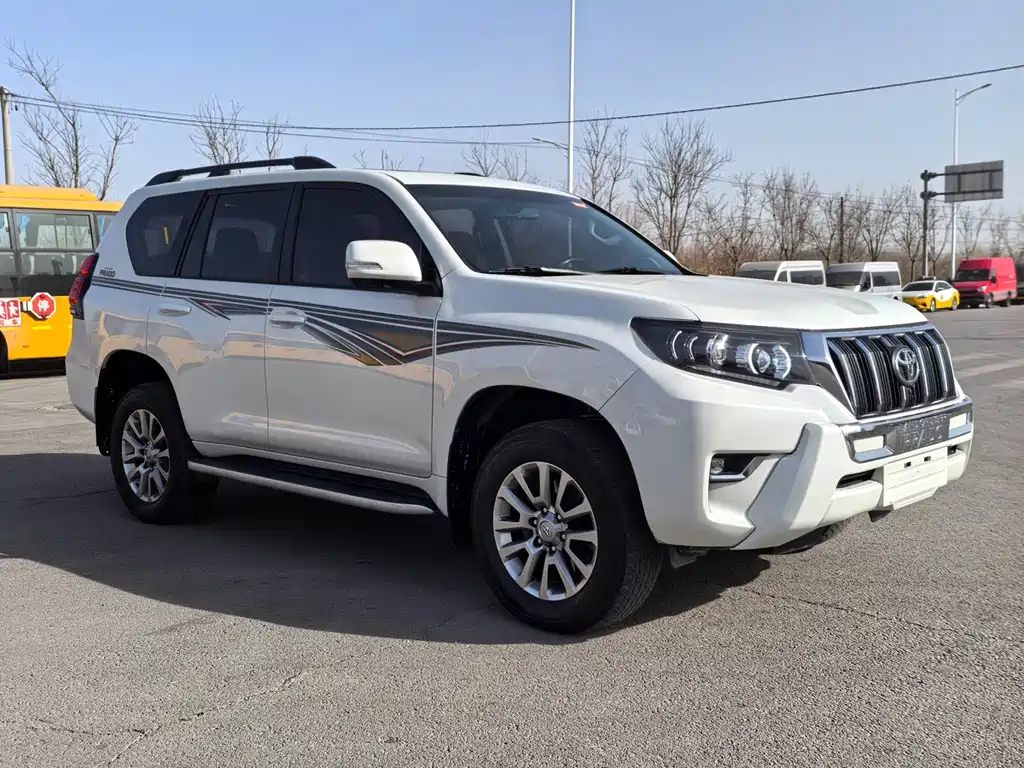 TOYOTA PRADO