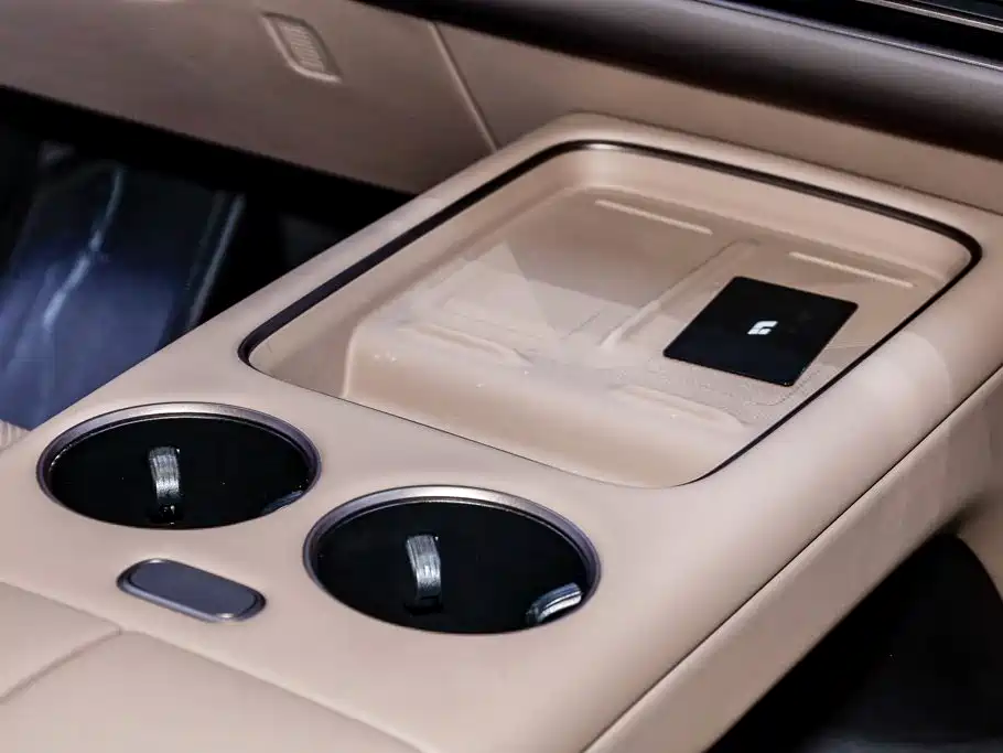 Li Auto Идеальный I8 — миниатюра 34