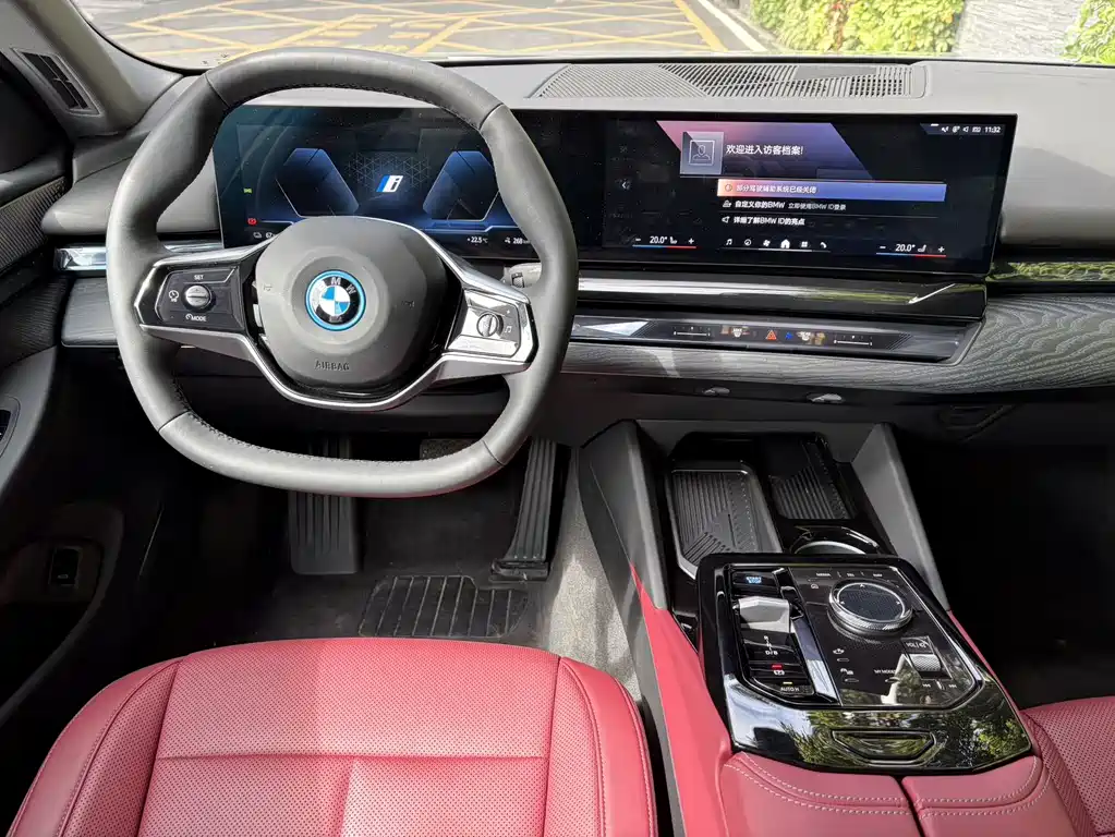 BMW I5
