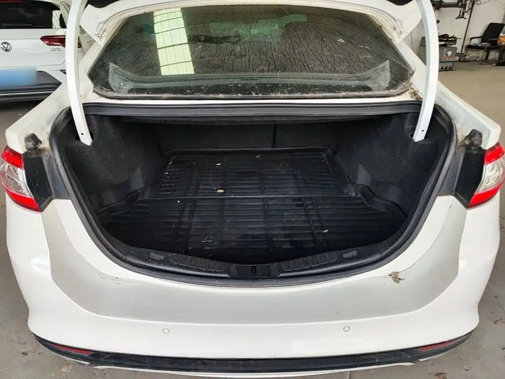Ford Mondeo — миниатюра 19