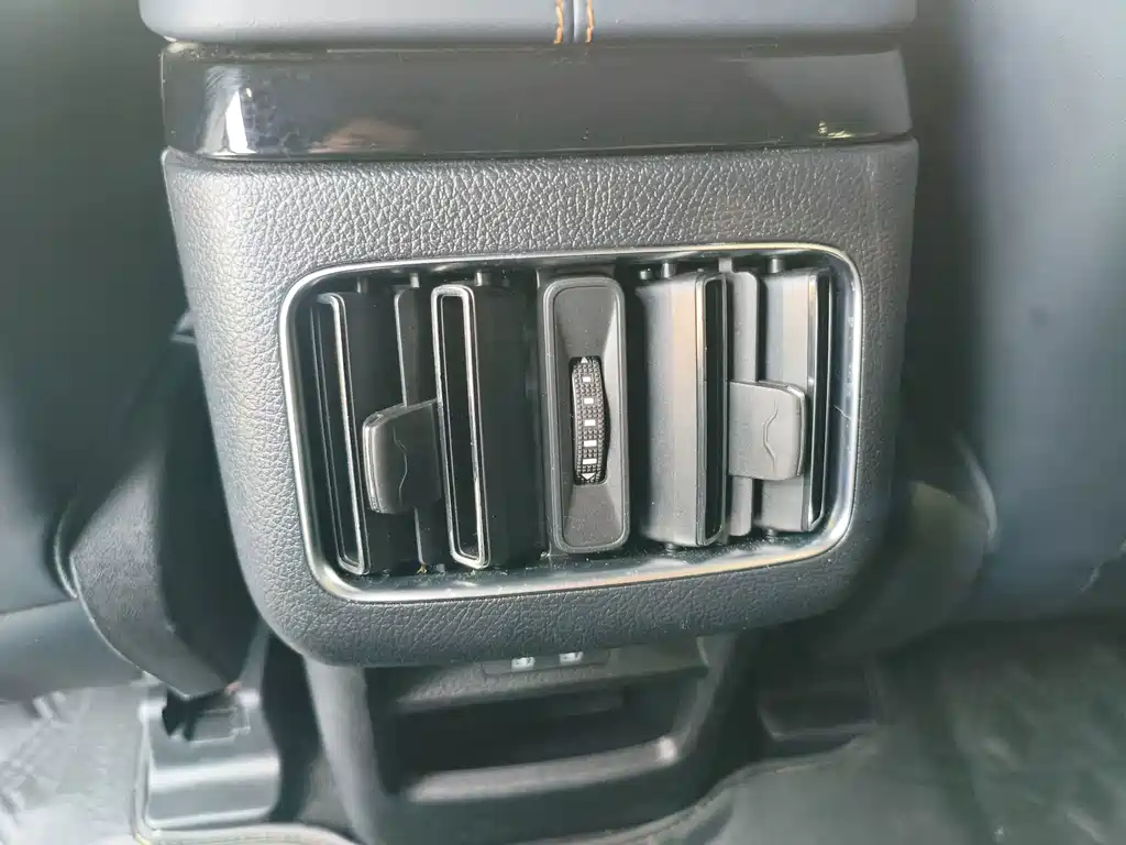 BYD PLUS New Energy — миниатюра 8