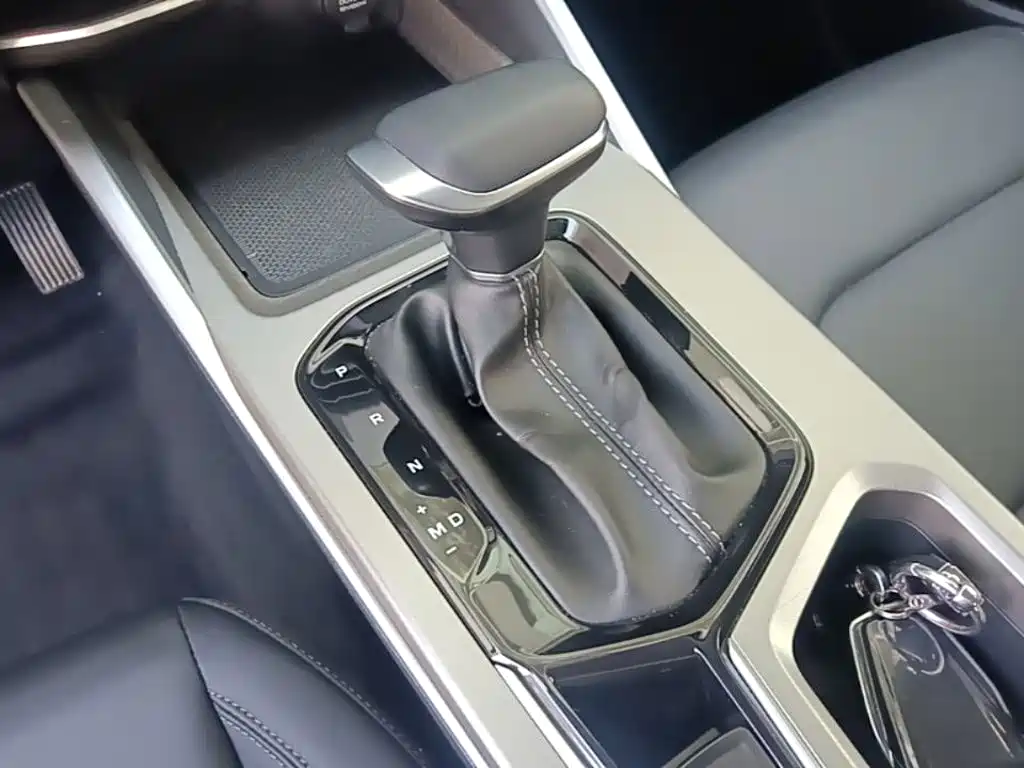 Geely Emgrand — миниатюра 14