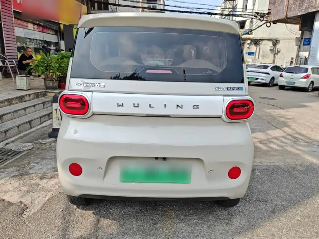 Wuling MINIEV — миниатюра 6
