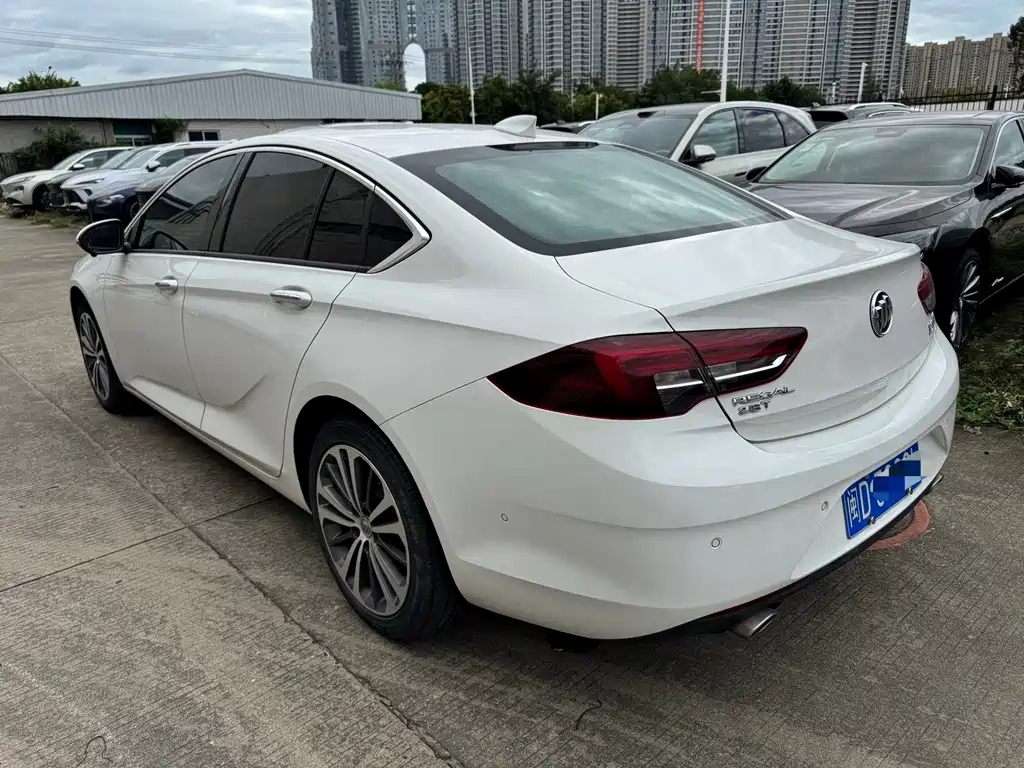 Buick Regal — миниатюра 4