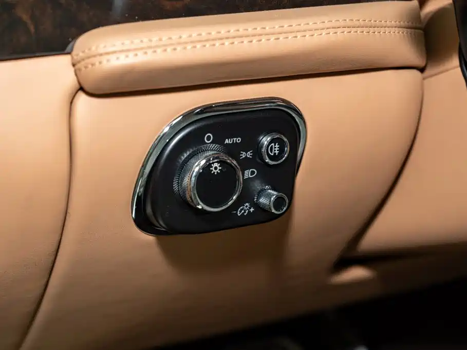 Bentley Mulsanne — миниатюра 21