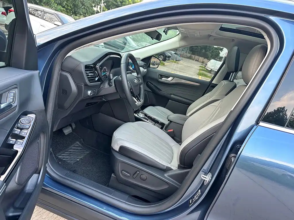 Ford Escape — миниатюра 8