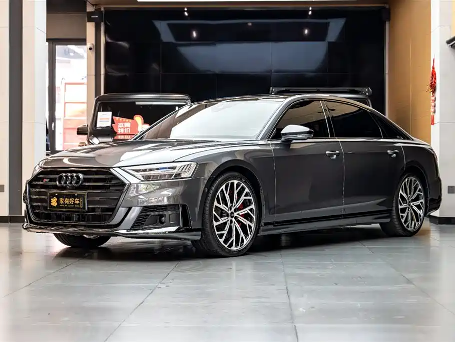 Audi S8 2021