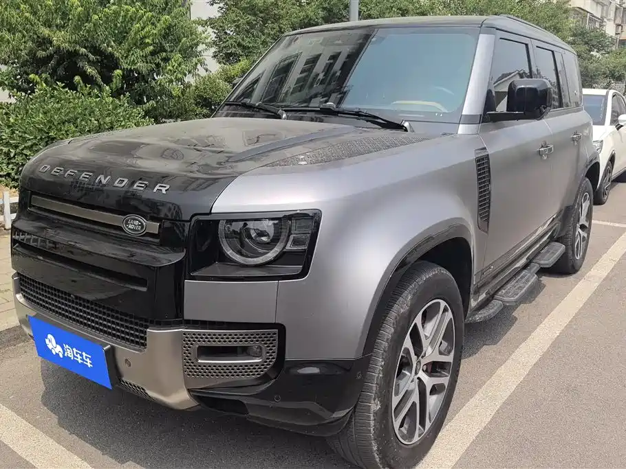 Land Rover Defender 2022