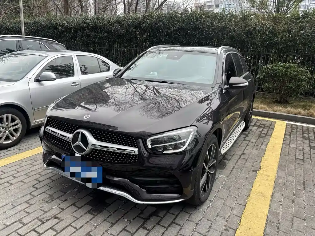 MERCEDES-BENZ GLC