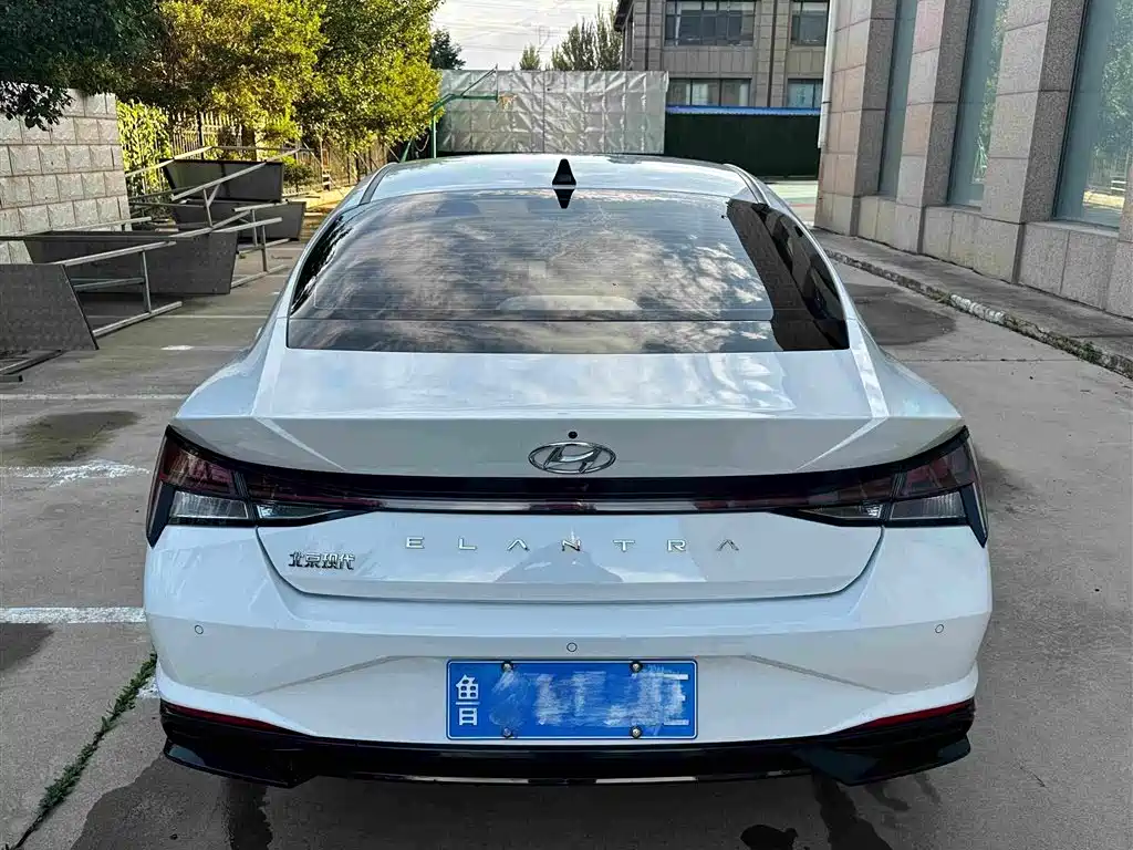 Hyundai Elantra — миниатюра 16