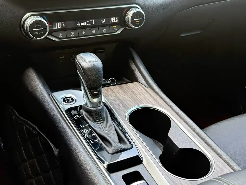Nissan Teana — миниатюра 12