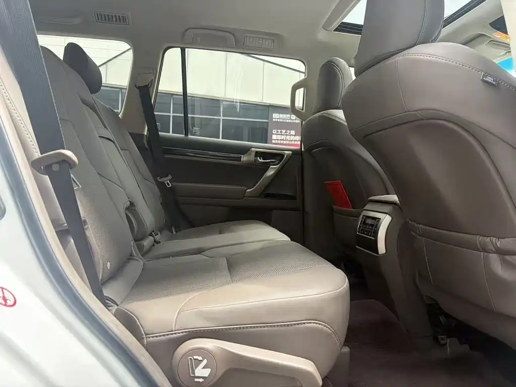 Lexus GX — миниатюра 6