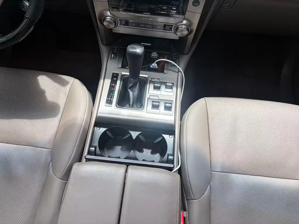 Lexus GX — миниатюра 7