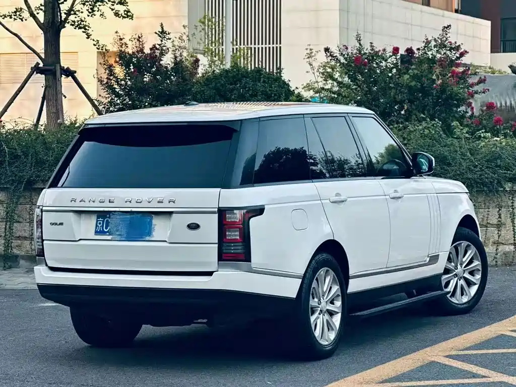 Land Rover Range Rover — миниатюра 2
