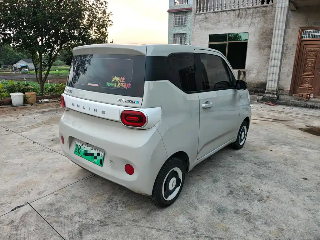 Wuling MINIEV — миниатюра 5