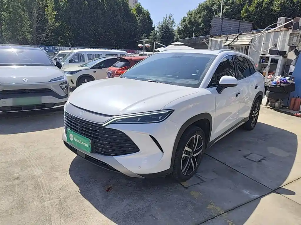 BYD L DM-i — миниатюра 2