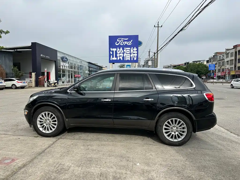 Buick Enclave — миниатюра 4