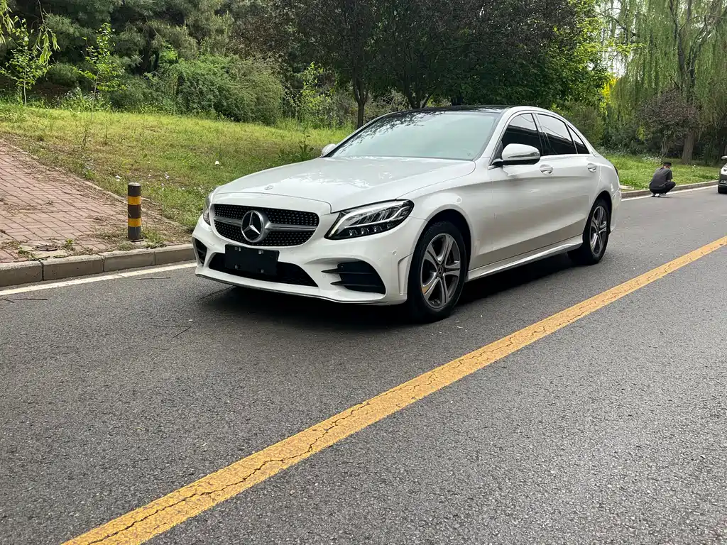 Mercedes-Benz C-Class 2020