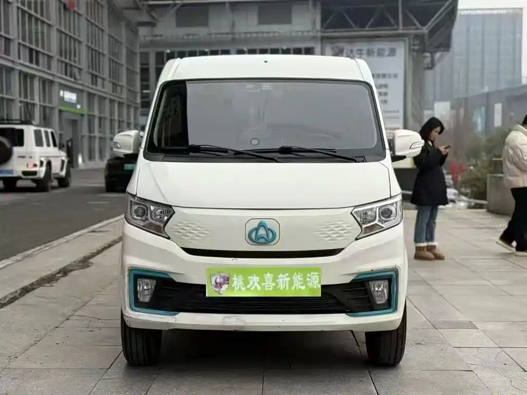 CHANGAN CROSS STAR V7 EV