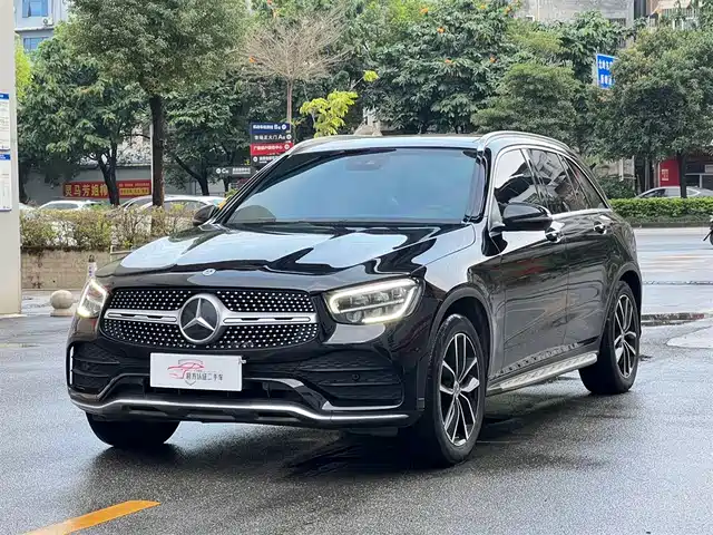 MERCEDES-BENZ GLC