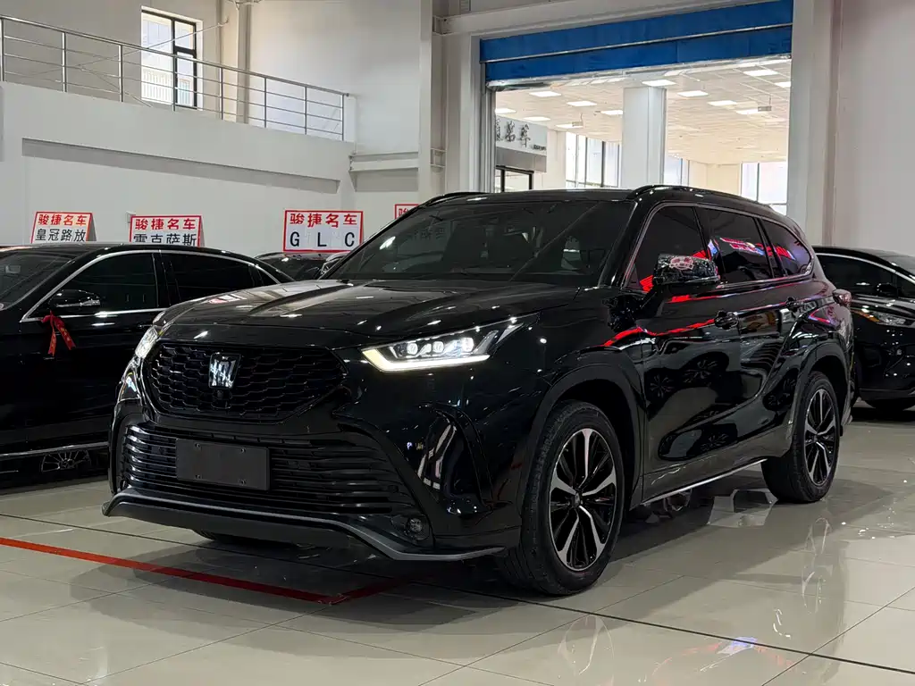 Toyota Crown Kluger 2024