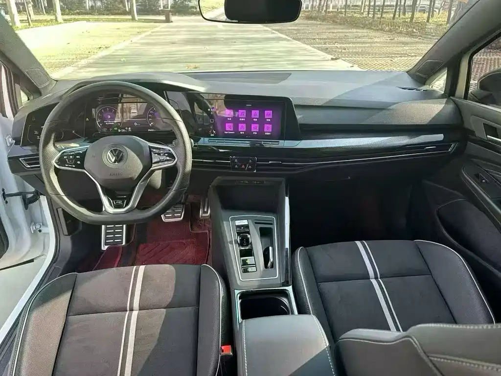 Volkswagen Golf 2024 280TSI DSG R-Line 50