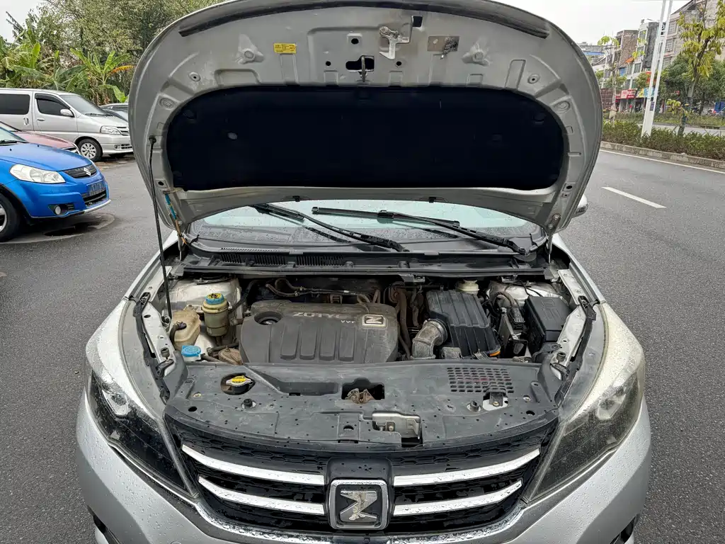 Zotye Z300 2014 1.5L MT Luxury