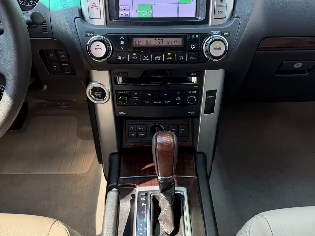 Toyota Land Cruiser Prado 2010 4.0L AT VX NAVI