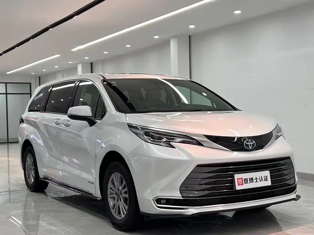 TOYOTA SIENNA
