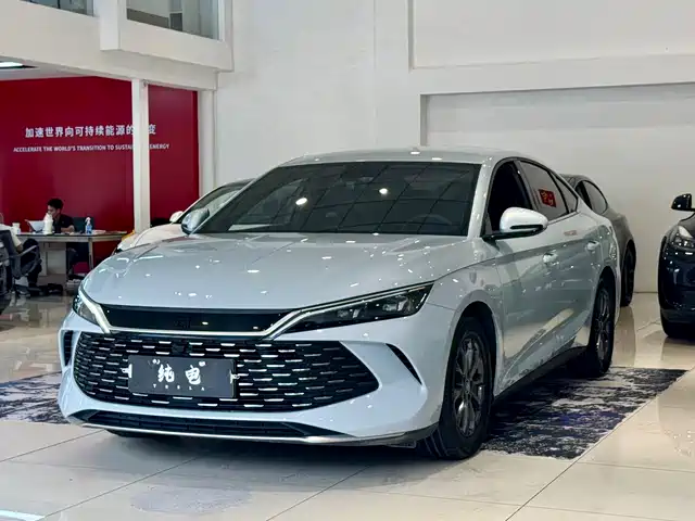 2025 BYD Qin