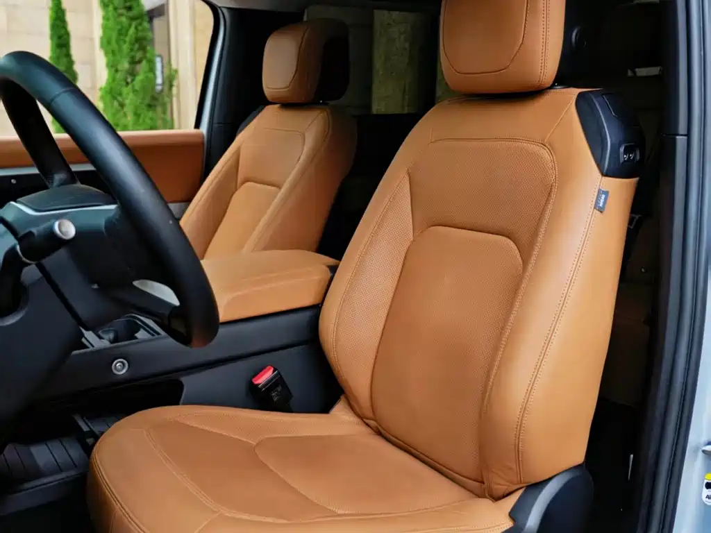 Land Rover Defender — миниатюра 8