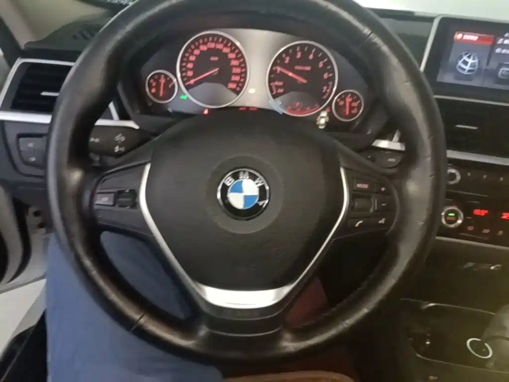 BMW 3 Series — миниатюра 11
