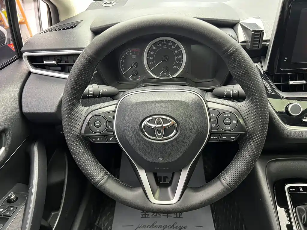 Toyota Corolla — миниатюра 10