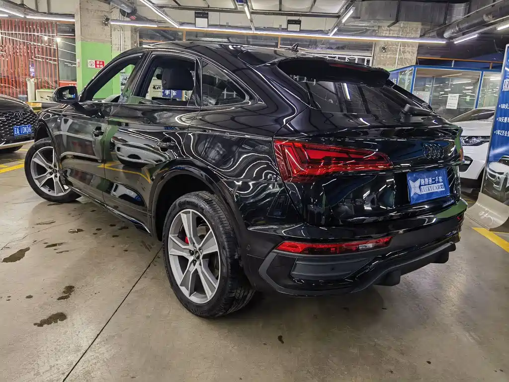 AUDI Q5L SPORTBACK
