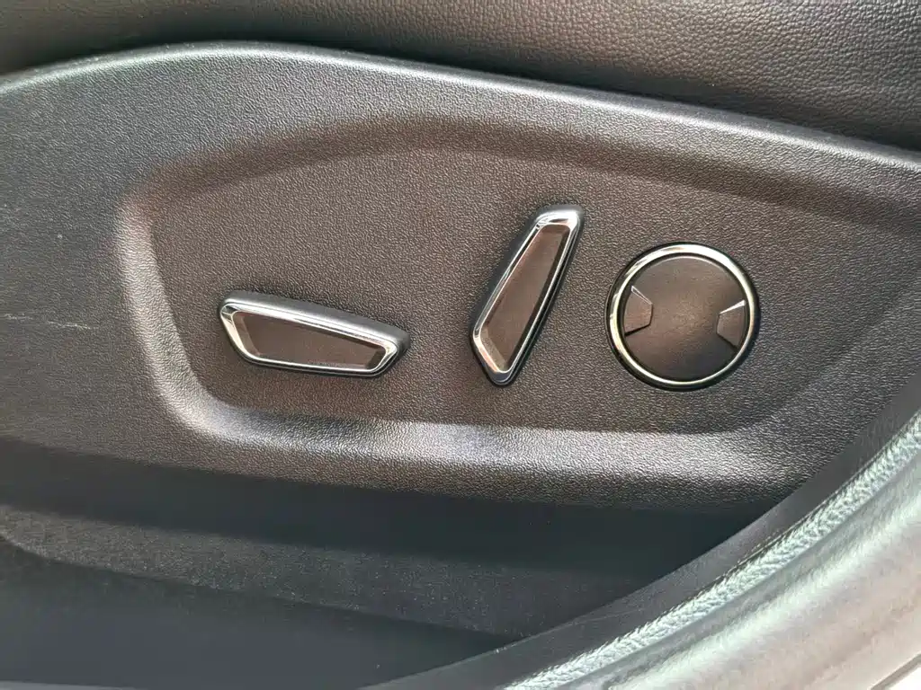 Ford Edge — миниатюра 20
