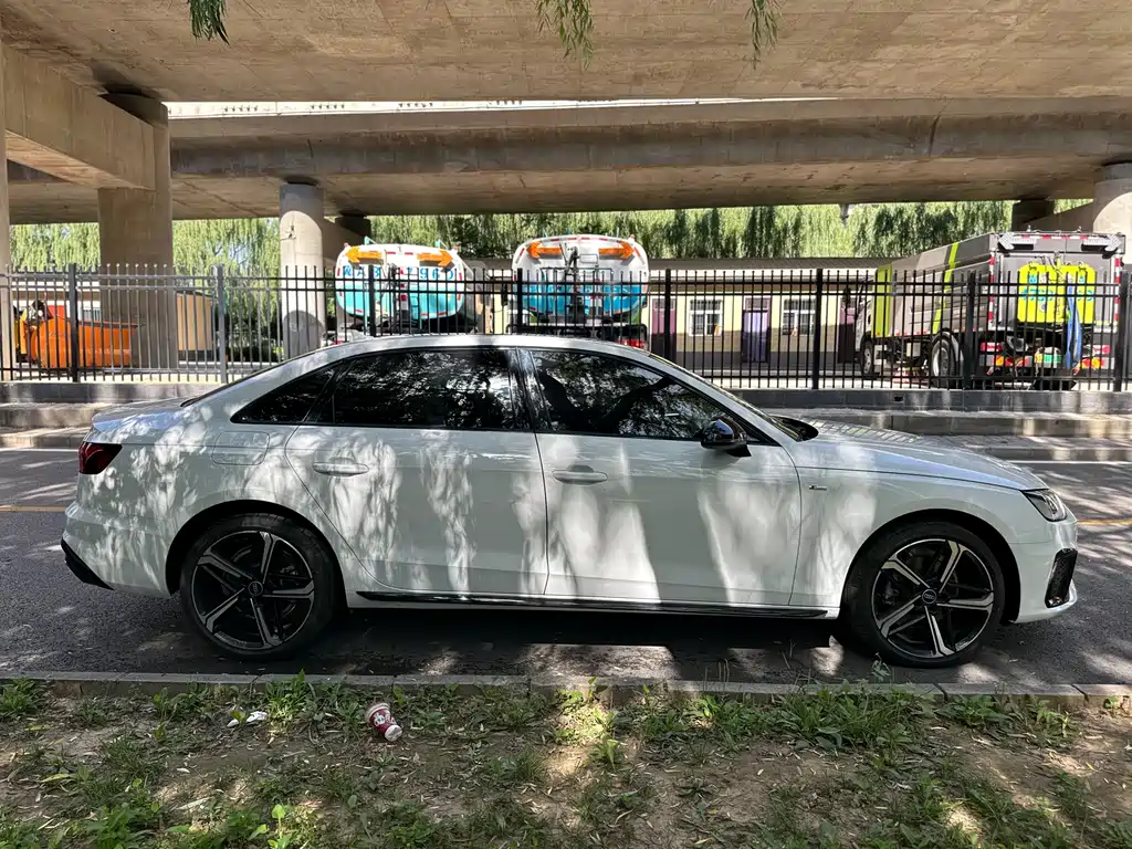 Audi A4L 2024 40 TFSI Luxury