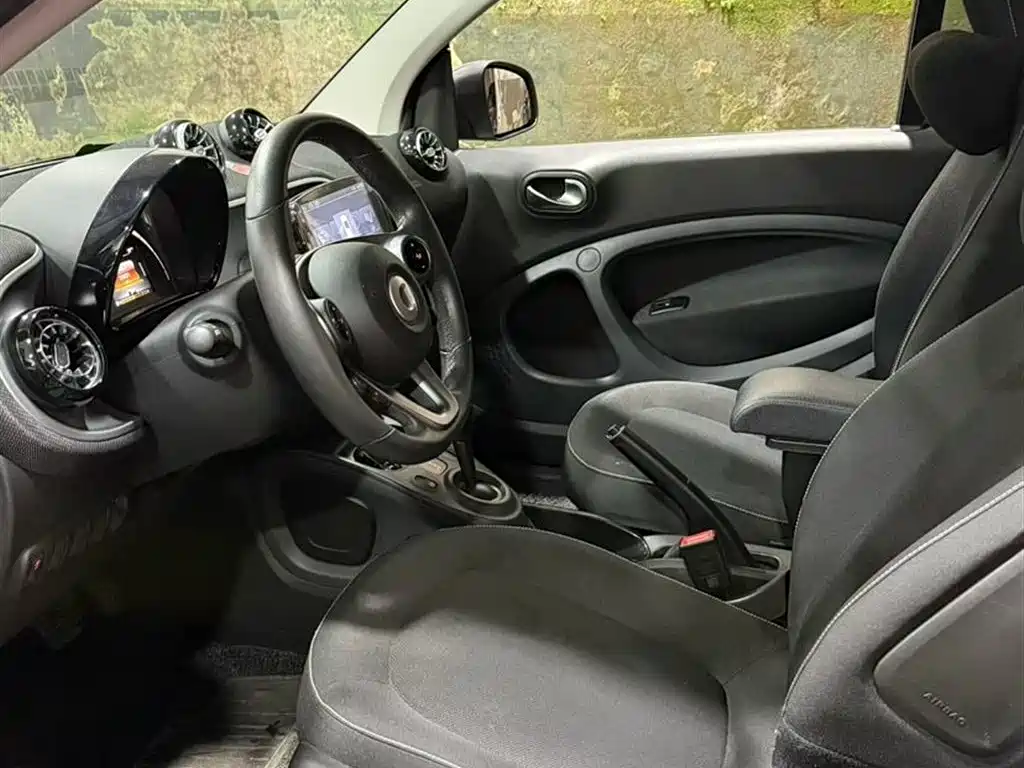 Smart fortwo 2015 1.0L 52