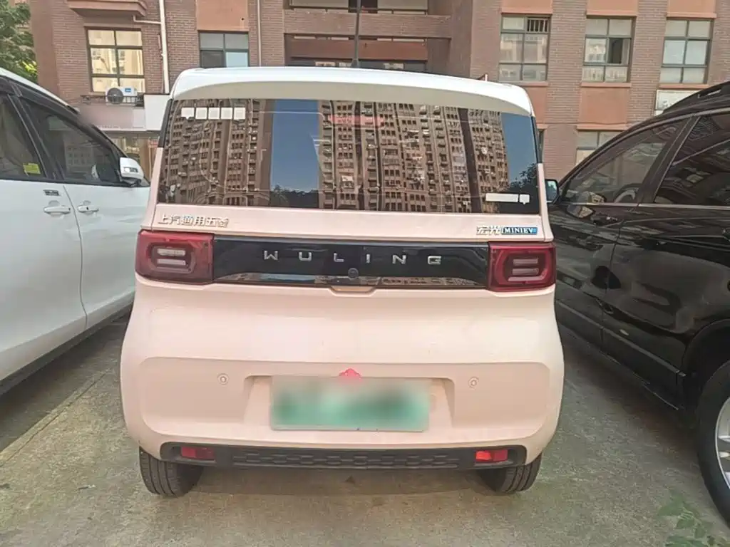 Wuling MINIEV — миниатюра 6