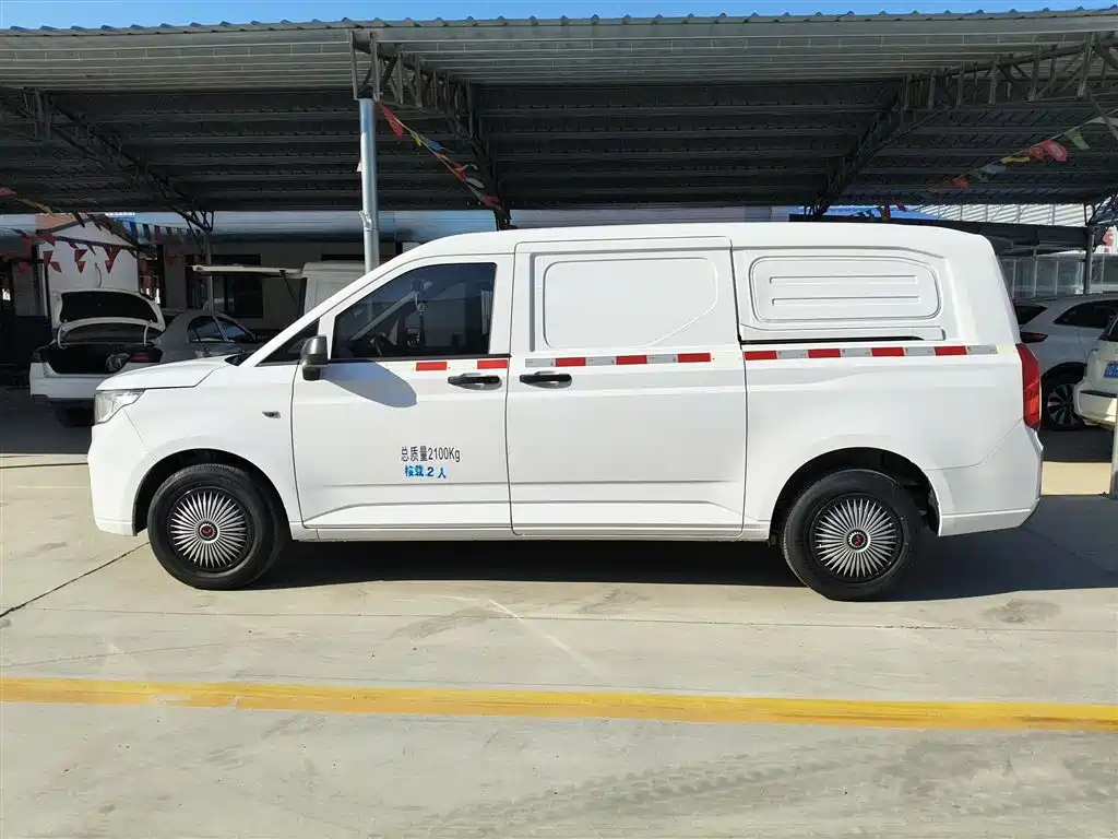 WULING AUTOMOBILE WULING JOURNEY