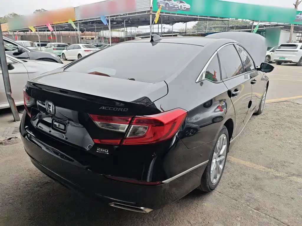 Honda Accord — миниатюра 7