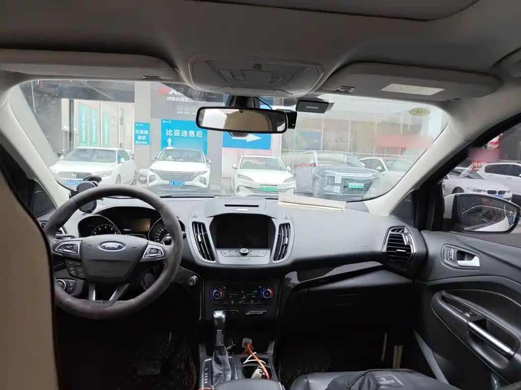Ford Kuga — миниатюра 14