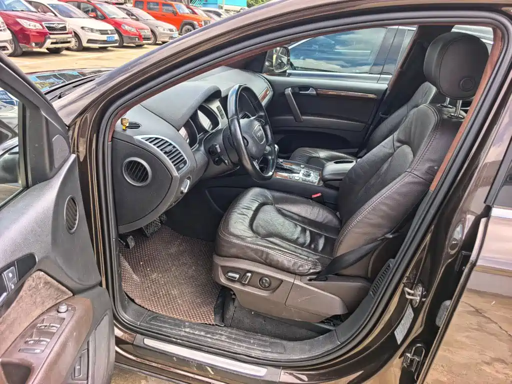 Audi Q7 — миниатюра 8