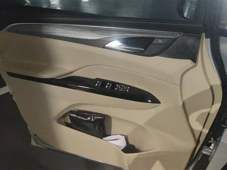 BUICK GL8 NEW ENERGY