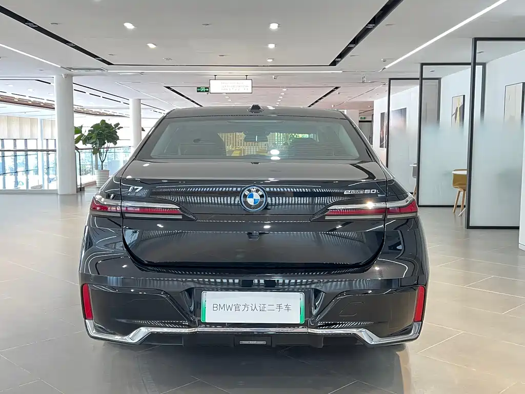 BMW i7 — миниатюра 16