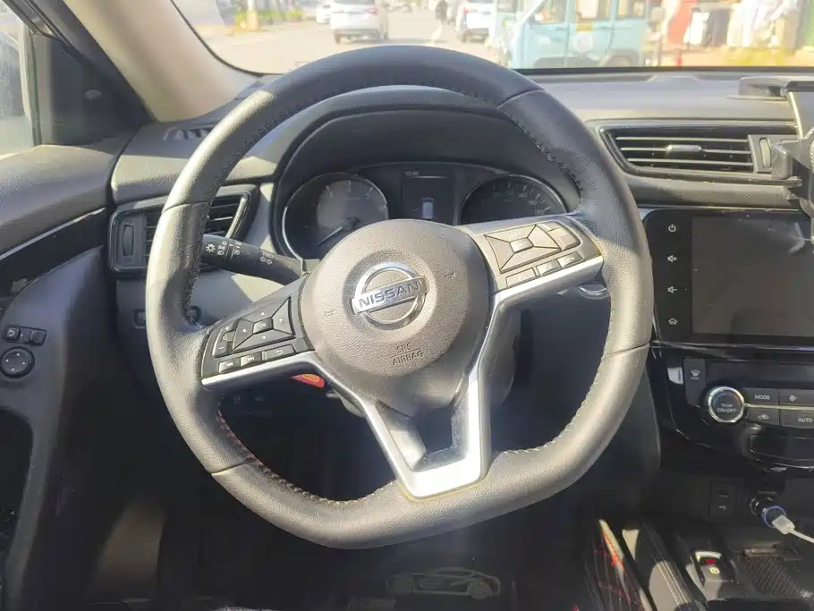Nissan X-Trail — миниатюра 14