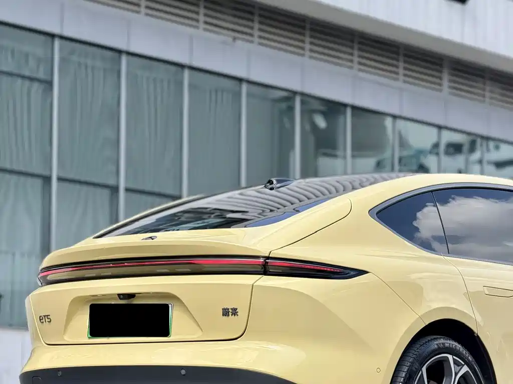 NIO NIO ET5