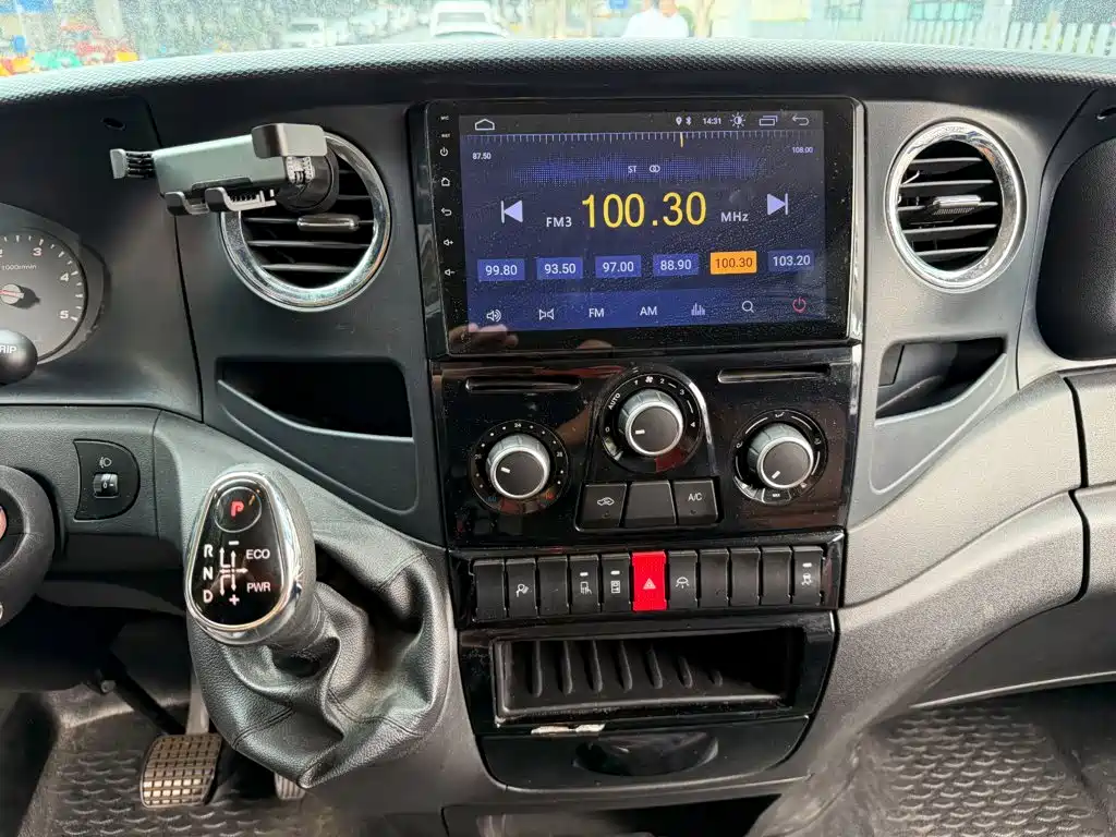 IVECO Ousheng — миниатюра 9