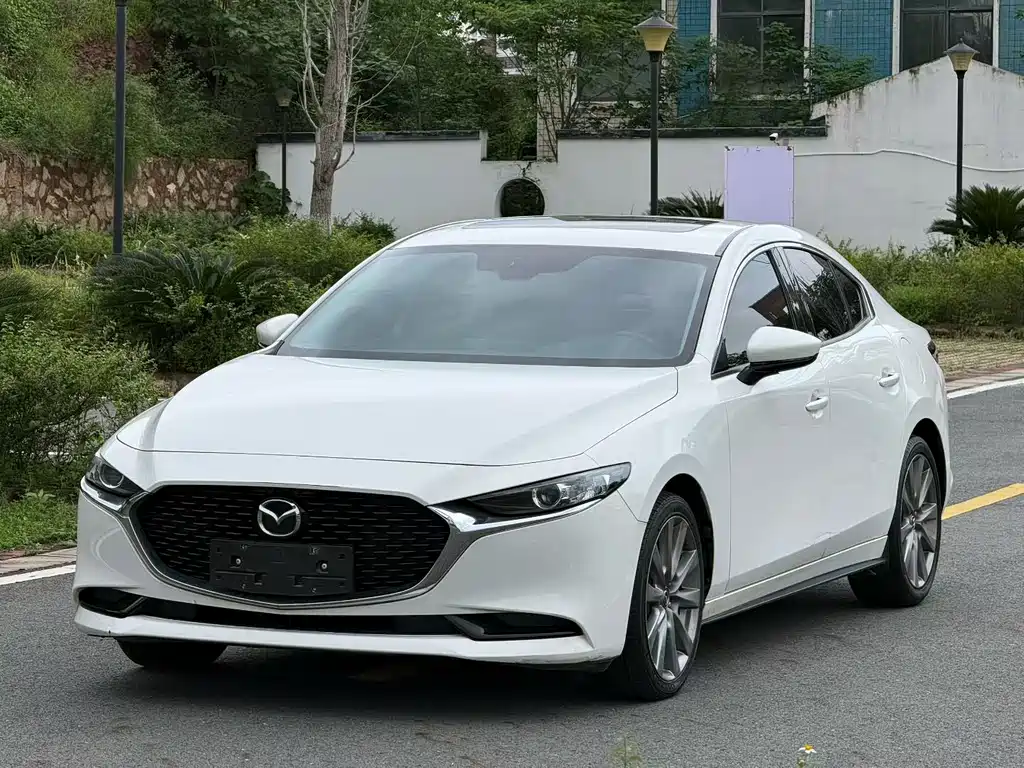 Купить Mazda 3 Axela
