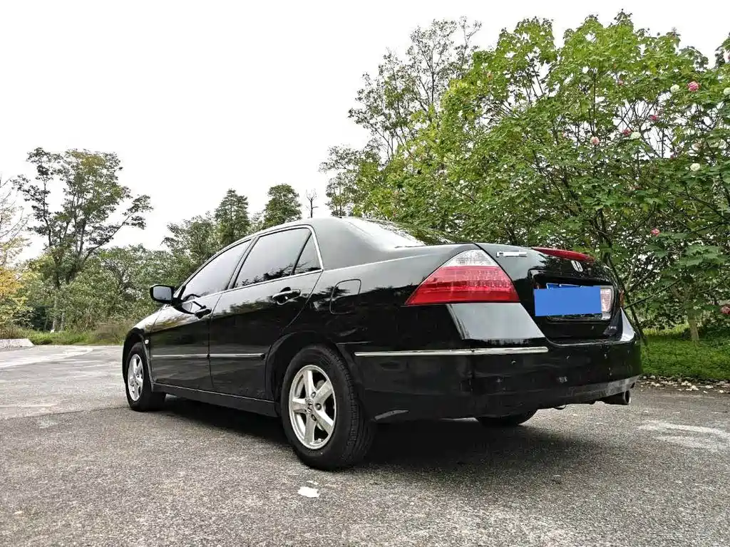Honda Accord — миниатюра 14